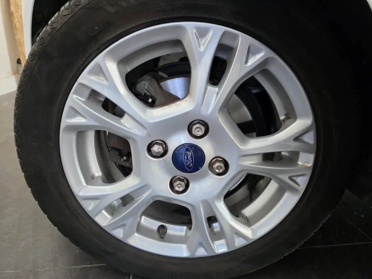 1.0 EcoBoost Titanium Automaat – Parkeersensoren – Comfort – Zuinig –
