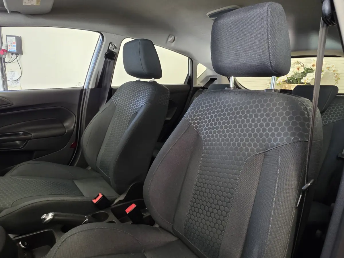 1.0 EcoBoost Titanium Automaat – Parkeersensoren – Comfort – Zuinig –
