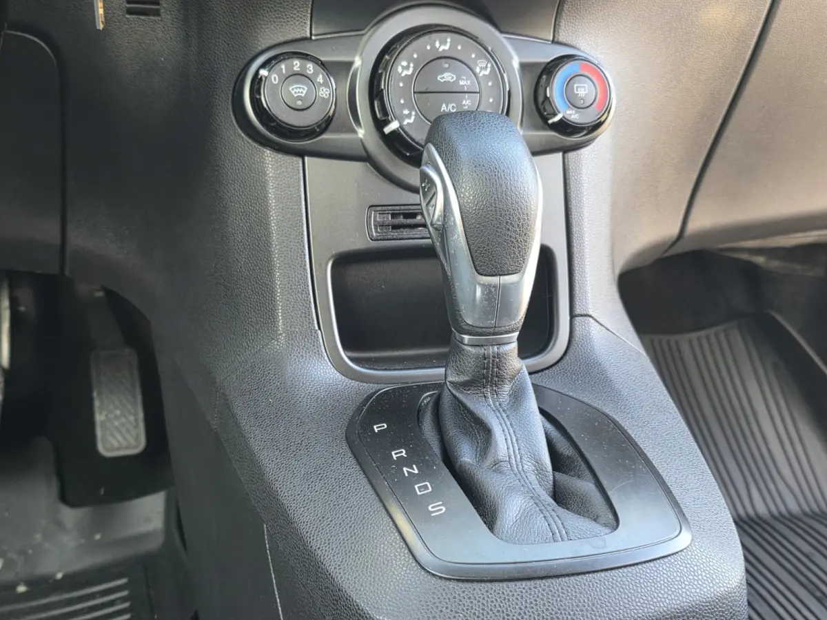 1.0 EcoBoost Titanium Automaat – Parkeersensoren – Comfort – Zuinig –