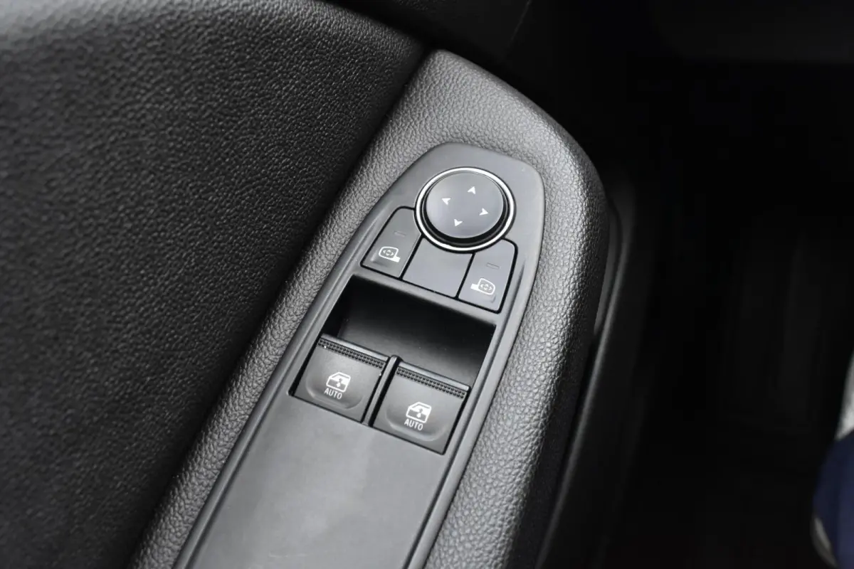 1.0 TCe Zen|Navi|Airco|Apple carplay/Android auto|Cruise control|