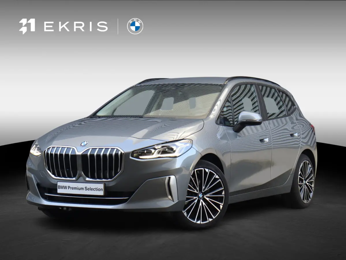 220i | Luxury Line | Premium Pack | Comfort Access | Sportstoelen | Adaptive LED | Verwarmbare Voorstoelen | 19'' LMV |