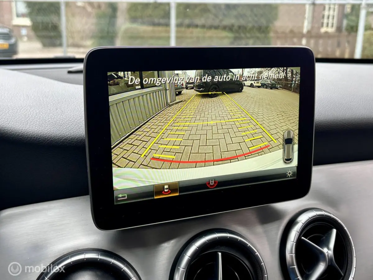 200 AMG PAKKET, NAVI, PANO, CAMERA. 200