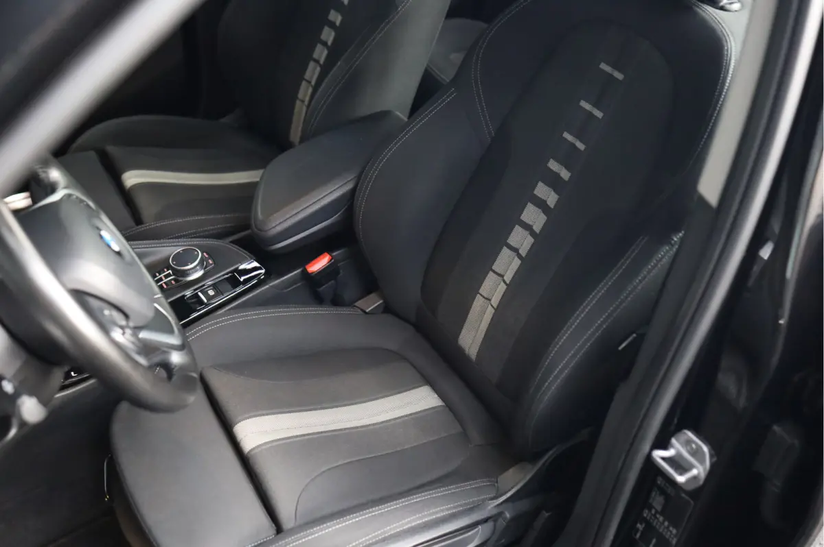 sDrive18i Executive Edition | NAP | PANORAMADAK | TREKHAAK | HUD | HOGE INSTAP |