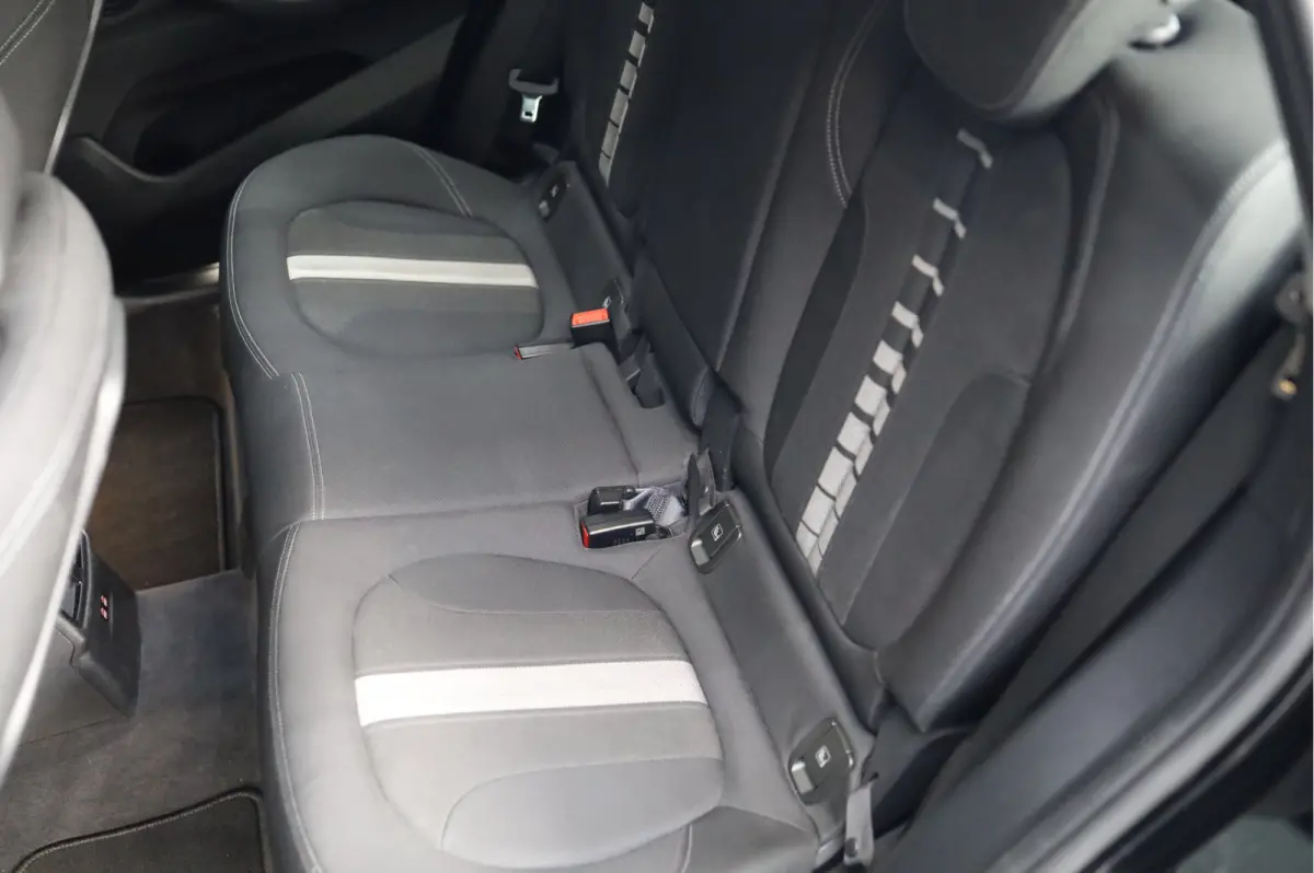 sDrive18i Executive Edition | NAP | PANORAMADAK | TREKHAAK | HUD | HOGE INSTAP |