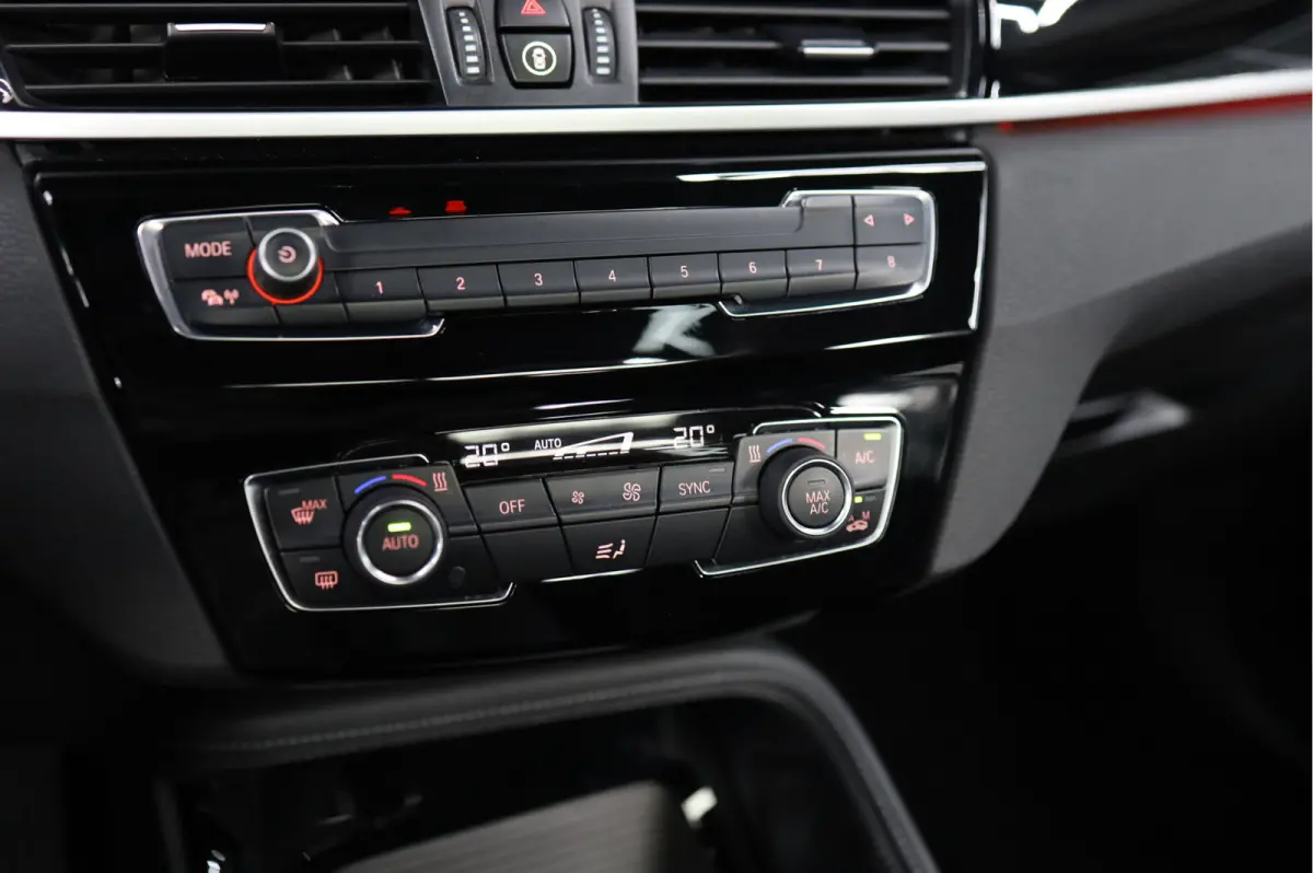 sDrive18i Executive Edition | NAP | PANORAMADAK | TREKHAAK | HUD | HOGE INSTAP |