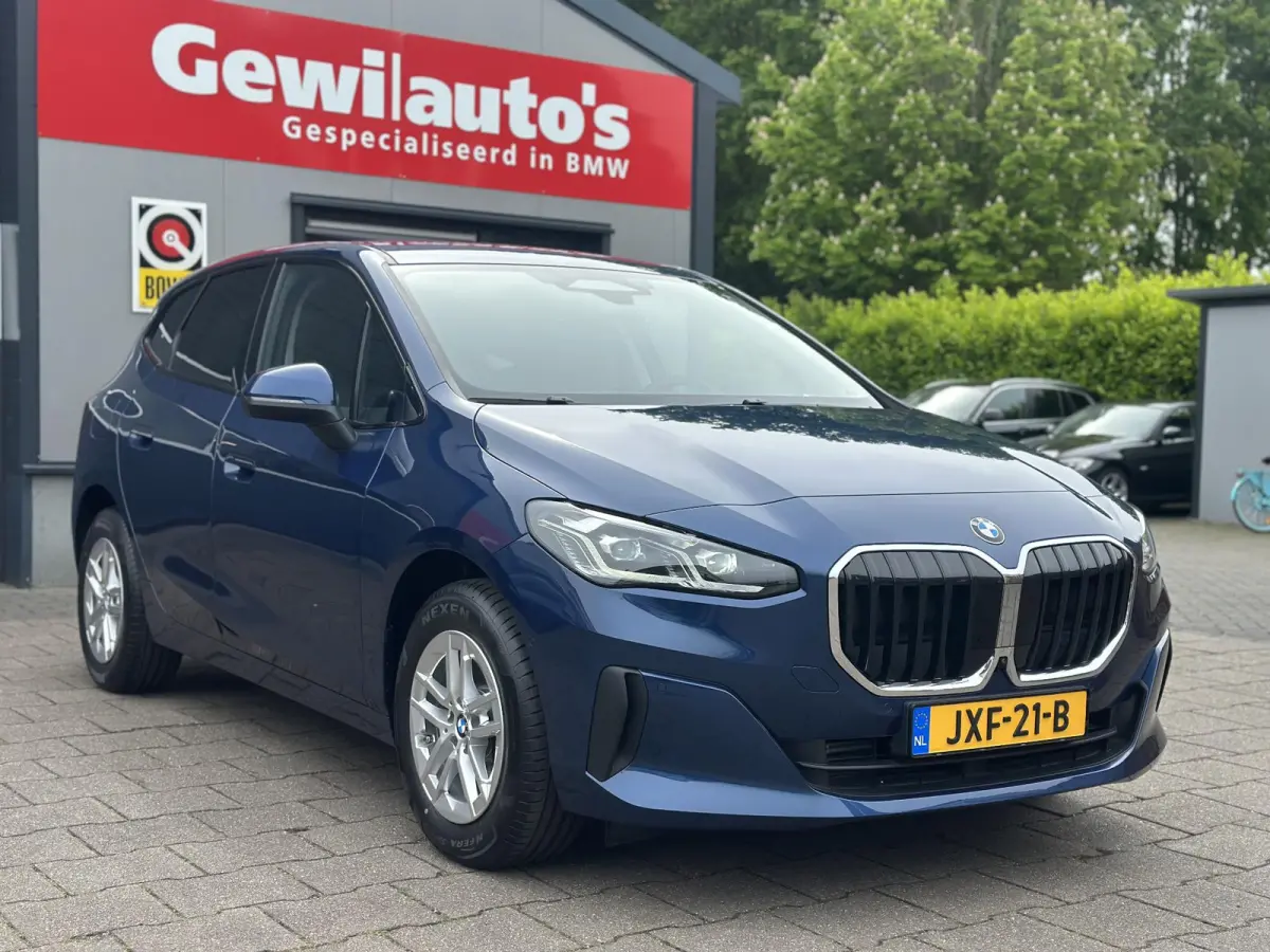 218i NIEUW! 360Cam|Trekhaak|PremiumPack
