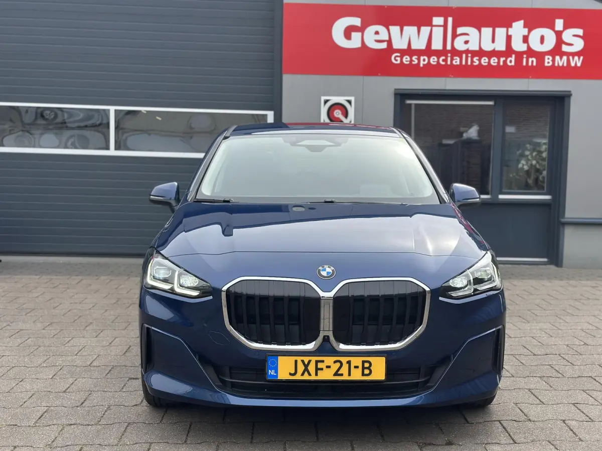 218i NIEUW! 360Cam|Trekhaak|PremiumPack