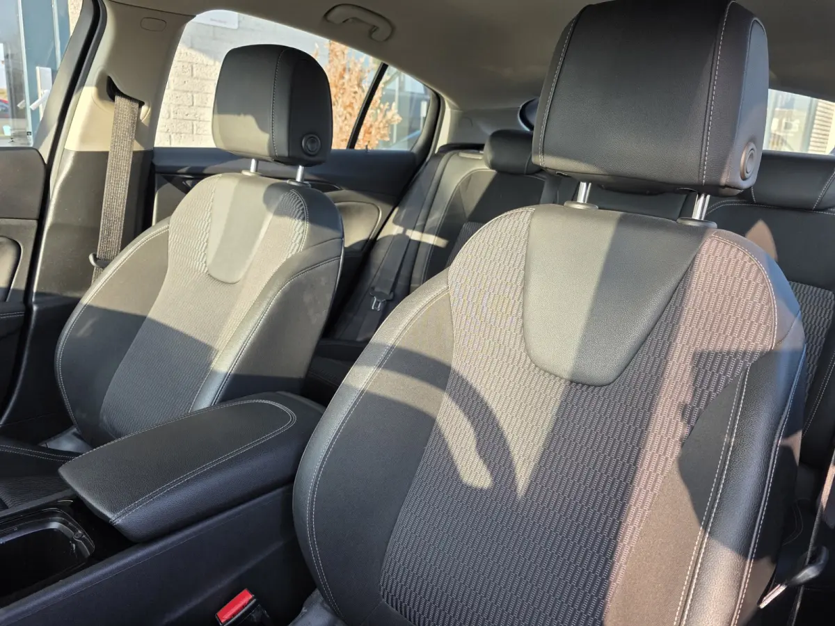 1.5 Turbo Business Executive Automaat – Camera – ACC – Stof/Leder – NAP