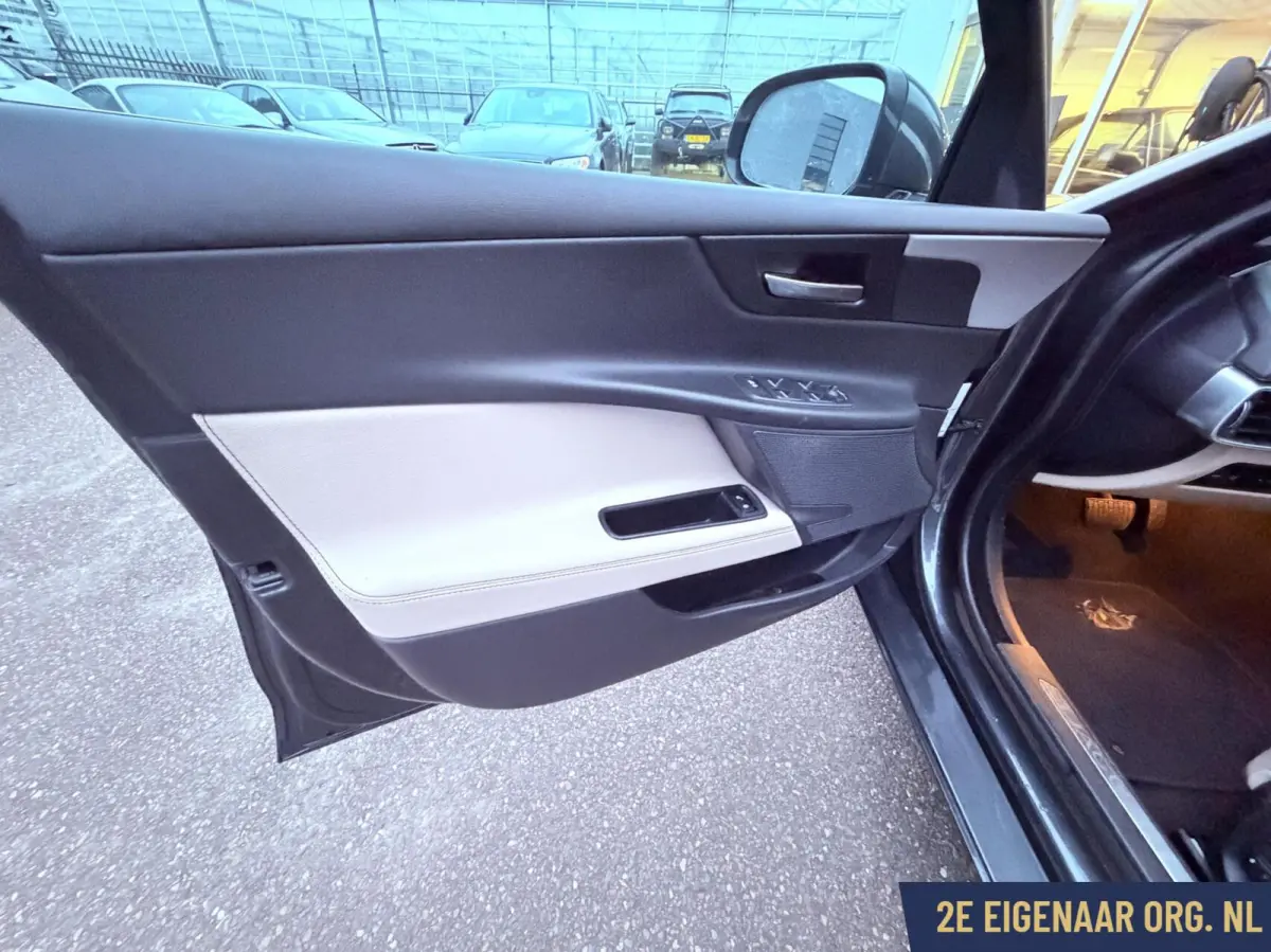 2.0 D AUT EURO 6 Leder Camera Prestige Pro Edition