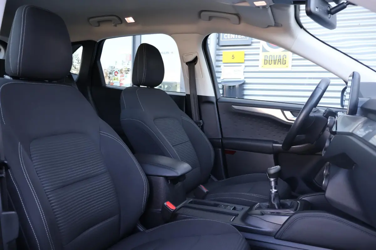 1.5 Titanium 1e Eigenaar | Volledig Onderh | BTW | NL-Auto | Winterpack | 360Cam | Navi | Carplay | ACC | Bots | Keyless | LED | DAB | PDC | Start/Stop