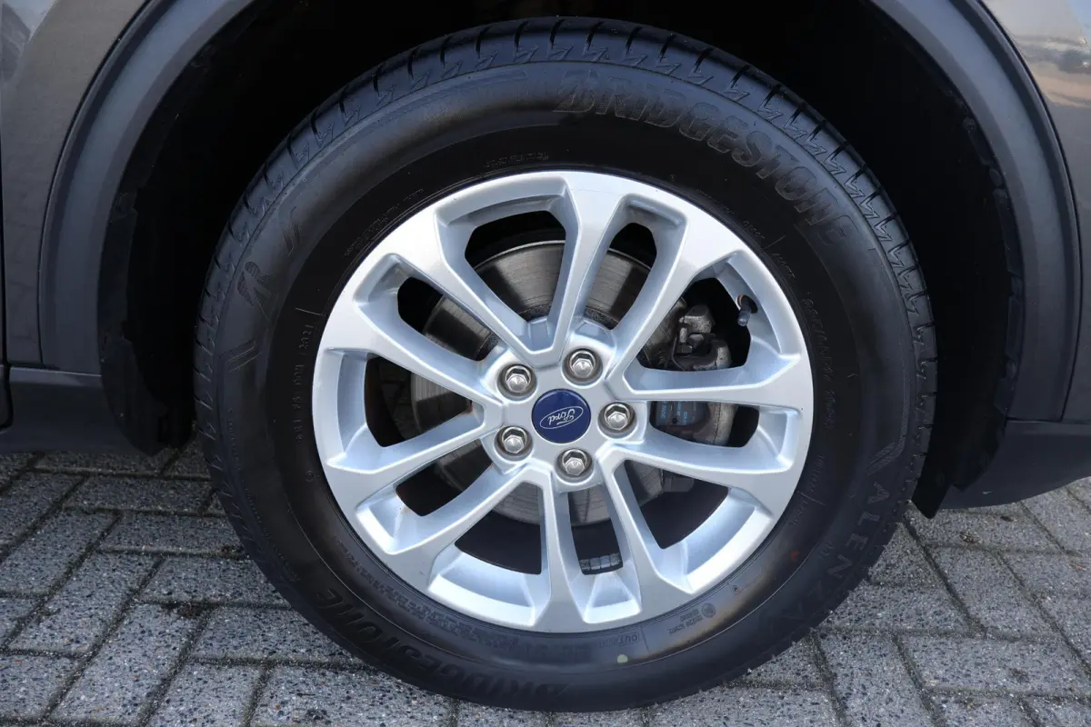 1.5 Titanium 1e Eigenaar | Volledig Onderh | BTW | NL-Auto | Winterpack | 360Cam | Navi | Carplay | ACC | Bots | Keyless | LED | DAB | PDC | Start/Stop