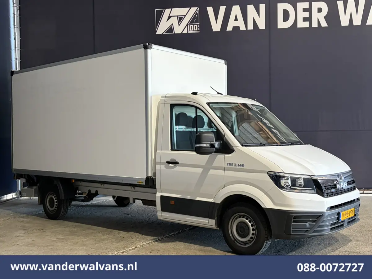 2.0 141pk Bakwagen Laadklep Euro6 Airco | Apple Carplay | Android Auto Bijrijdersbank, 969kg laadvermogen