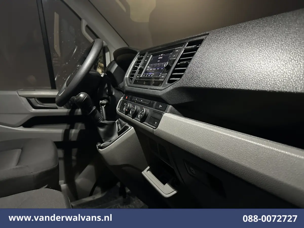 2.0 141pk Bakwagen Laadklep Euro6 Airco | Apple Carplay | Android Auto Bijrijdersbank, 969kg laadvermogen