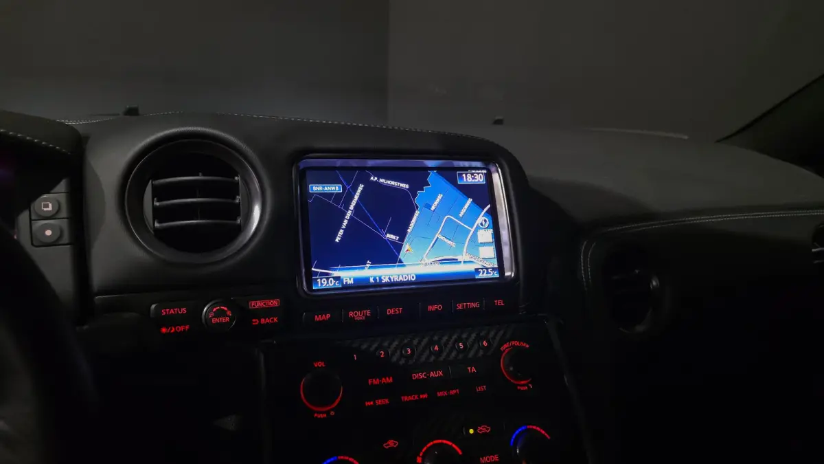 3.8 V6 Track Edition