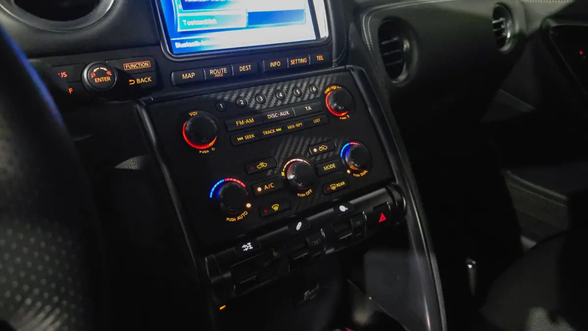 3.8 V6 Track Edition