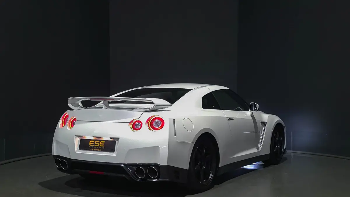 3.8 V6 Track Edition
