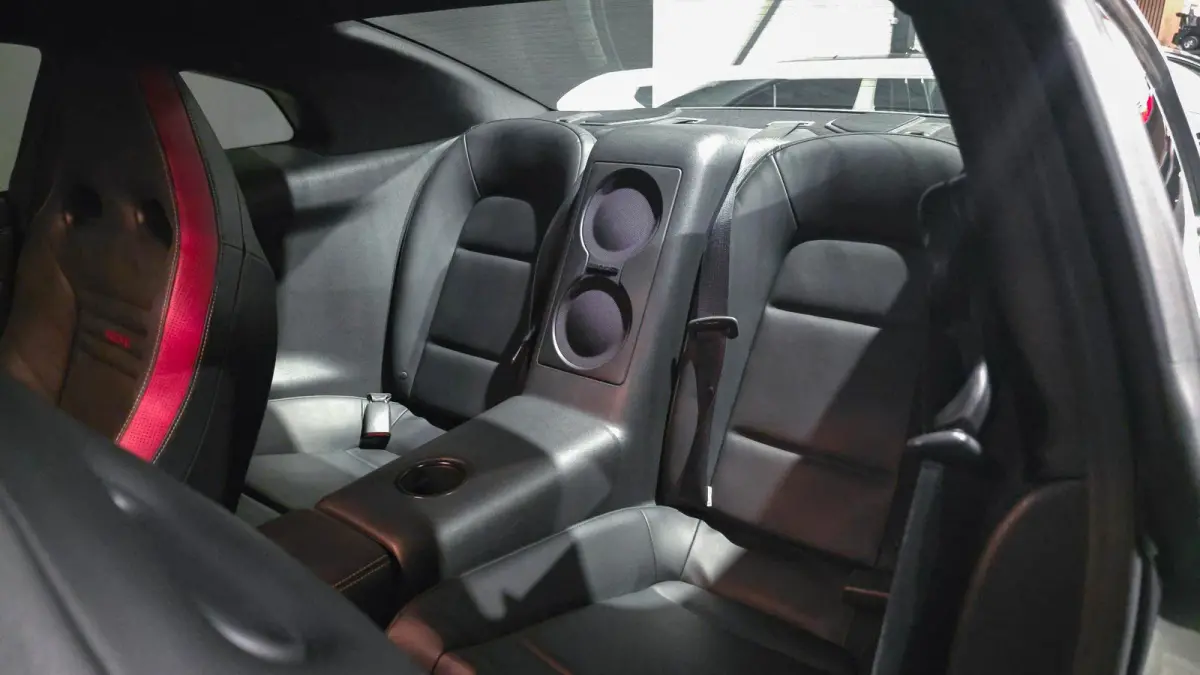 3.8 V6 Track Edition