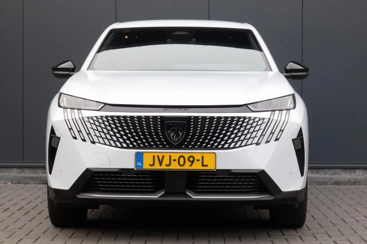 1.2 Hybrid 136 GT | STOELVERWARMING | ACC | STUURWIELVERWARMING | CAMERA | SFEERVERLICHTING