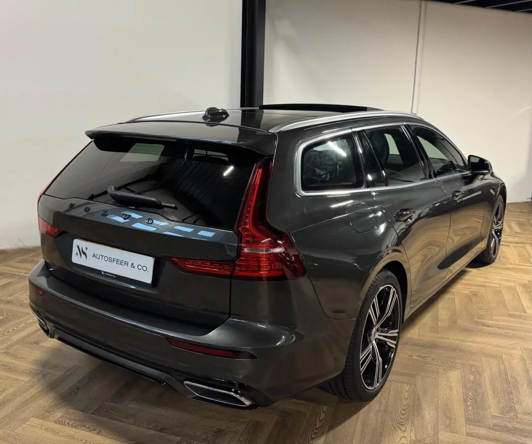 2.0 T8 Twin Engine AWD Inscription PANO KEYLESS