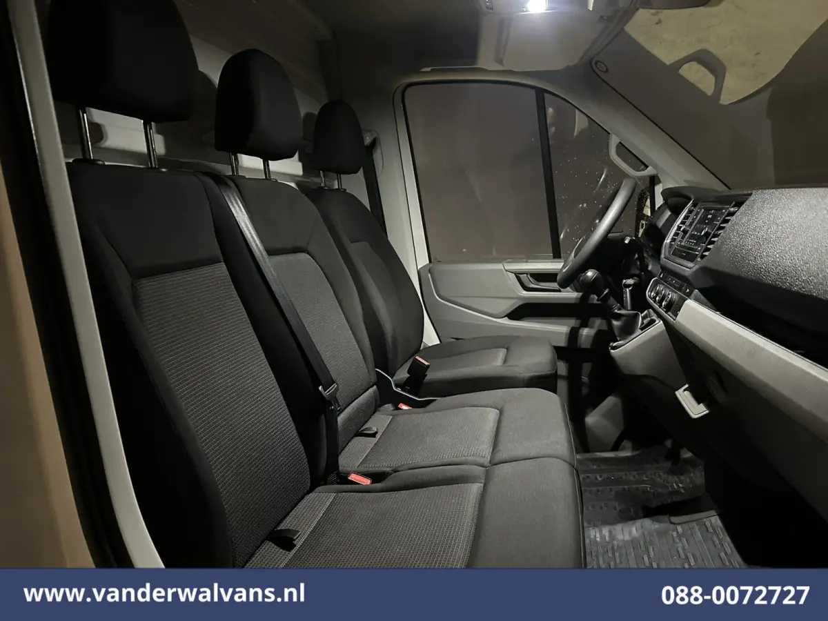 2.0 141pk Bakwagen Laadklep Euro6 Airco | Apple Carplay | Android Auto Bijrijdersbank, 969kg laadvermogen