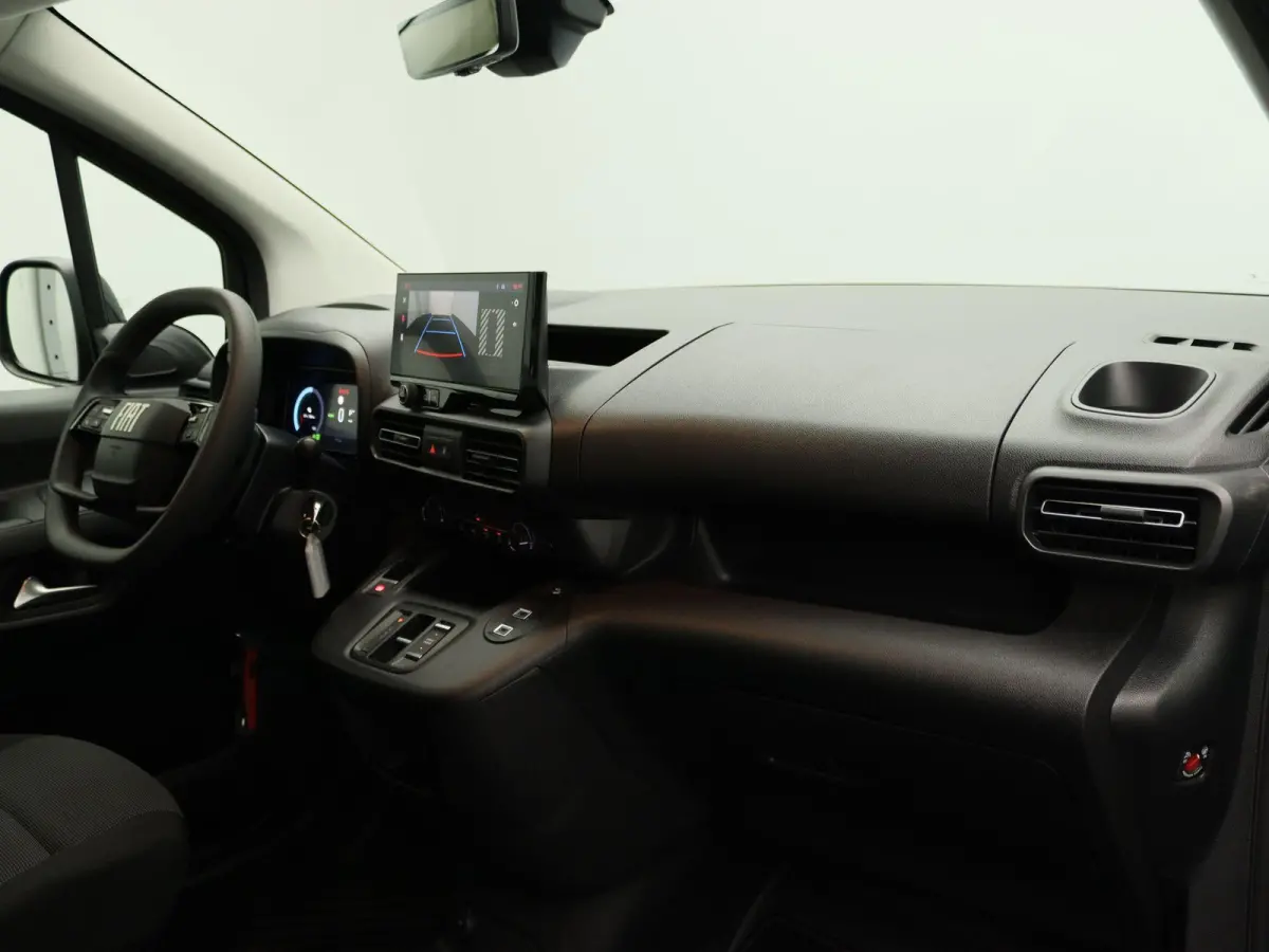 136 L1 50 kWh | Tot 8 jaar garantie | Betimmering | Navi | Camera