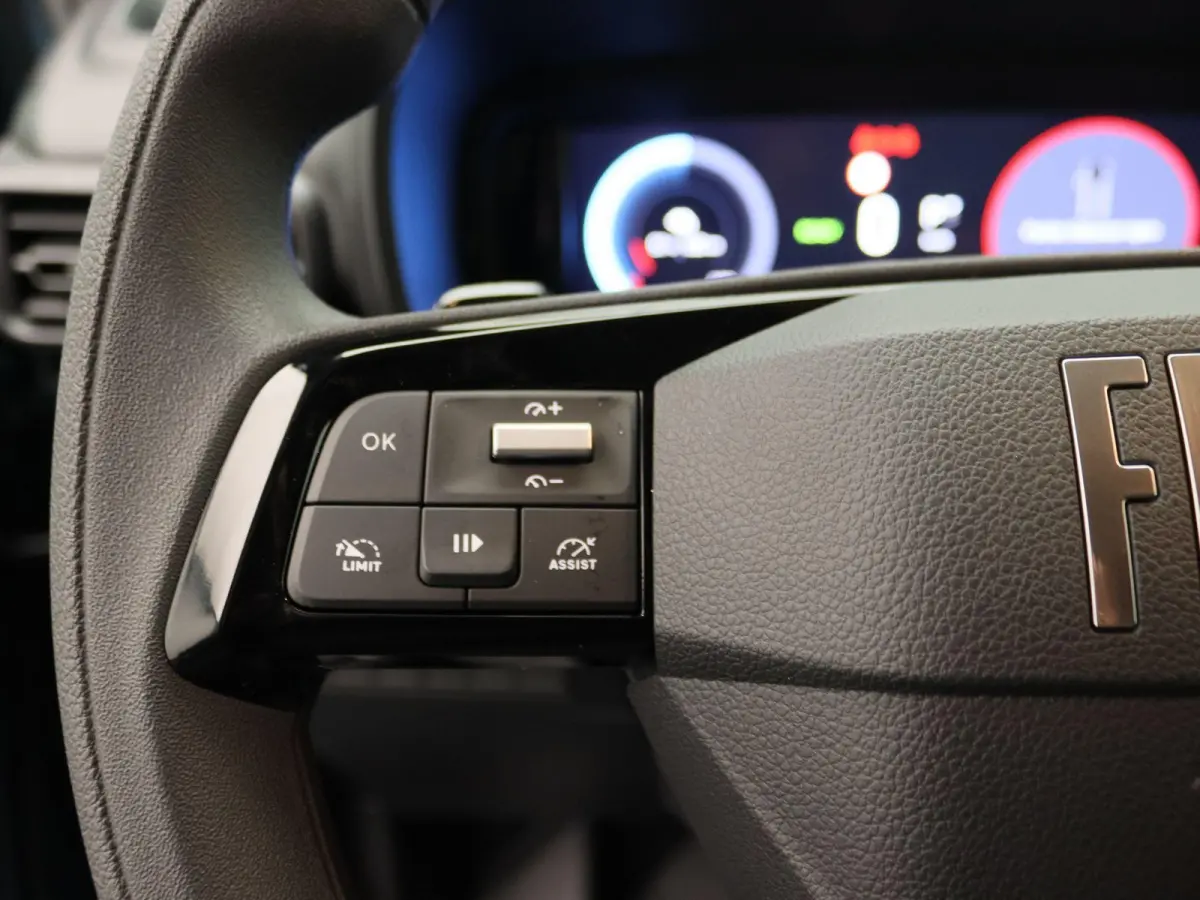 136 L1 50 kWh | Tot 8 jaar garantie | Betimmering | Navi | Camera