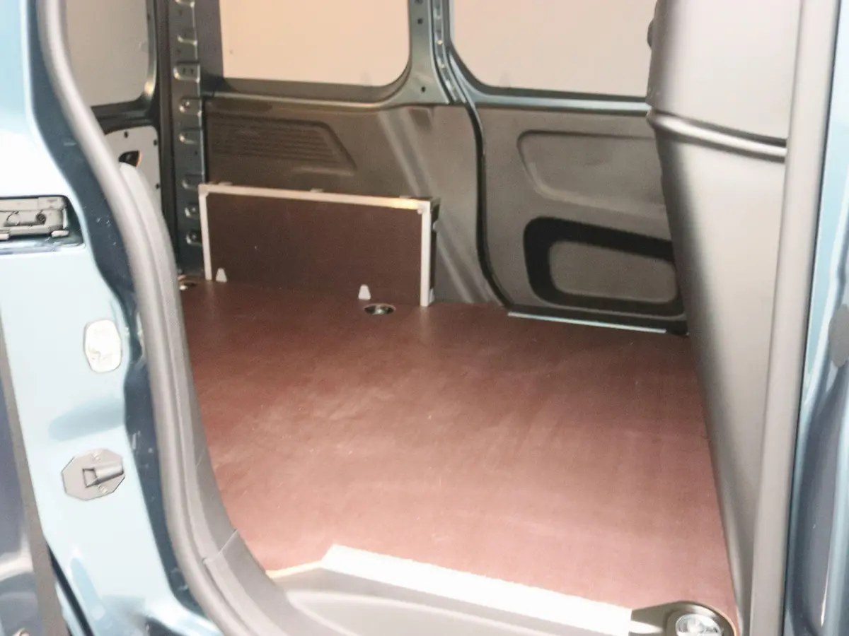 136 L1 50 kWh | Tot 8 jaar garantie | Betimmering | Navi | Camera