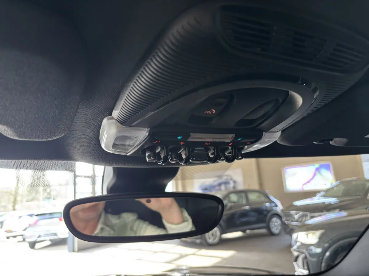 Cooper ALL4 MINI Yours Adaptive cruise Leder Panoramadak, Harman Kardon Head up Memory seats Adaptive Cruise