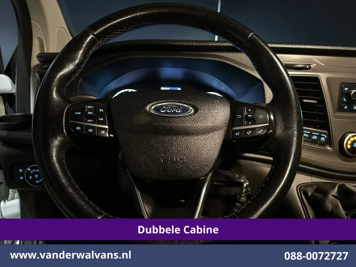 2.0 TDCI 131pk L2H1 Dubbele Cabine Euro6 Airco | 6-Zits | LED | Cruisecontrol | 2800kg trekhaak Parkeersensoren, Stoelverwarming