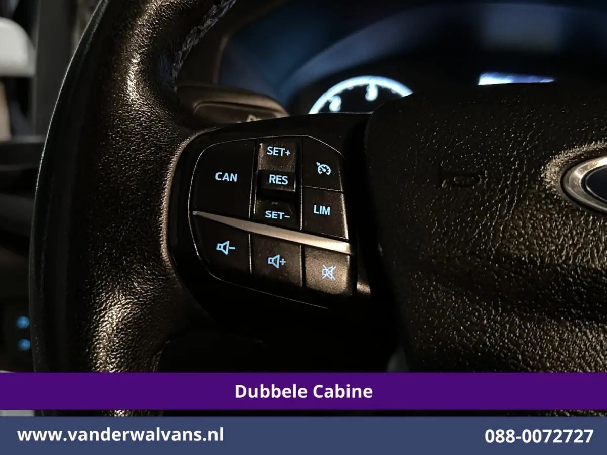 2.0 TDCI 131pk L2H1 Dubbele Cabine Euro6 Airco | 6-Zits | LED | Cruisecontrol | 2800kg trekhaak Parkeersensoren, Stoelverwarming
