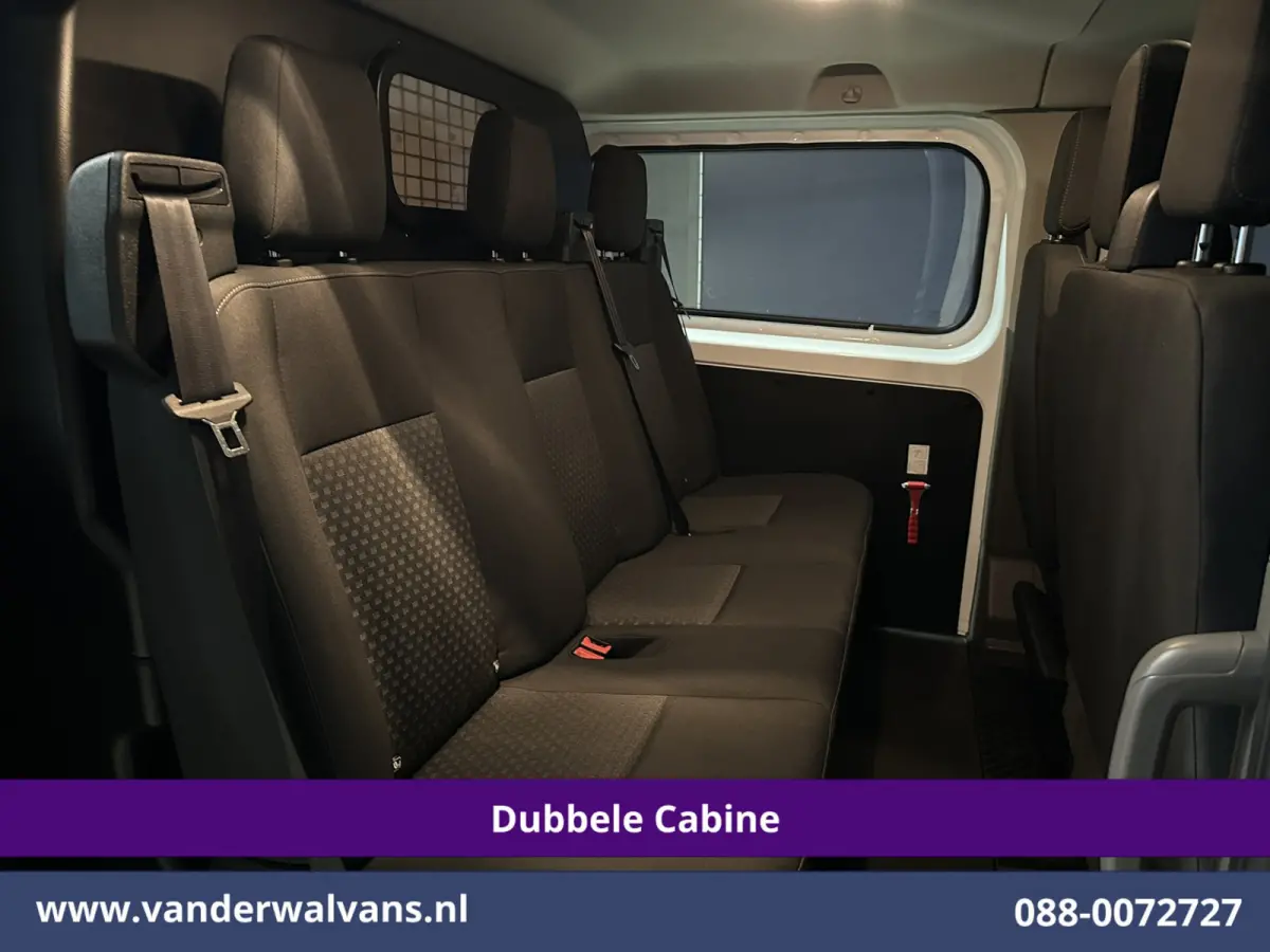 2.0 TDCI 131pk L2H1 Dubbele Cabine Euro6 Airco | 6-Zits | LED | Cruisecontrol | 2800kg trekhaak Parkeersensoren, Stoelverwarming