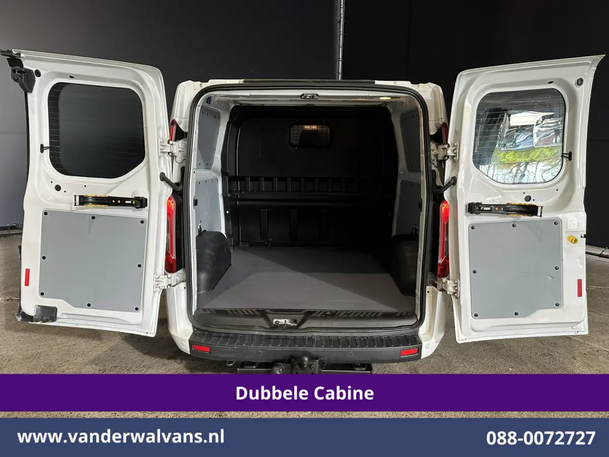 2.0 TDCI 131pk L2H1 Dubbele Cabine Euro6 Airco | 6-Zits | LED | Cruisecontrol | 2800kg trekhaak Parkeersensoren, Stoelverwarming