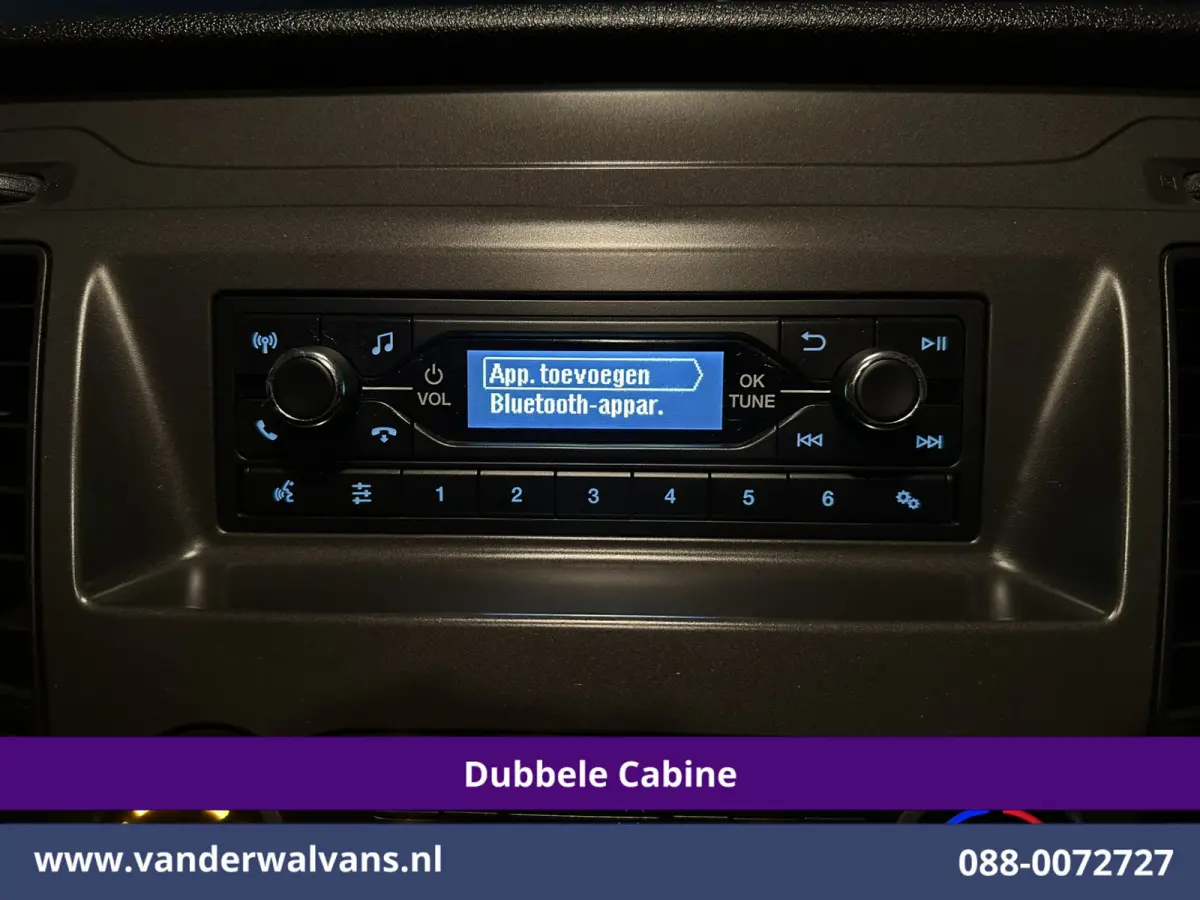 2.0 TDCI 131pk L2H1 Dubbele Cabine Euro6 Airco | 6-Zits | LED | Cruisecontrol | 2800kg trekhaak Parkeersensoren, Stoelverwarming