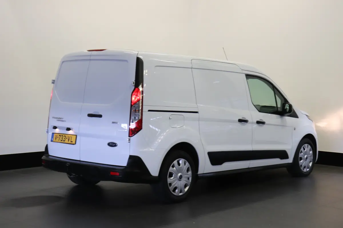 1.5 EcoBlue 100PK L2 EURO 6 - Airco - Cruise - Trekhaak - € 11.950,- Excl.