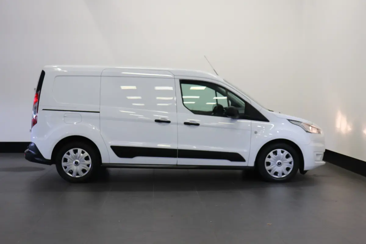 1.5 EcoBlue 100PK L2 EURO 6 - Airco - Cruise - Trekhaak - € 11.950,- Excl.