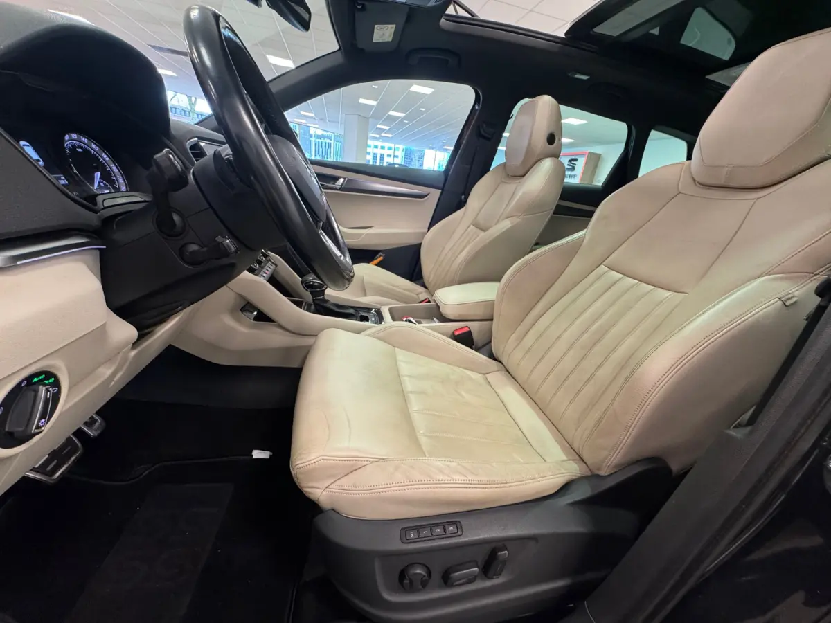 1.5 TSI ACT Style Business Leder Pano Adaptieve cruise Trekhaak