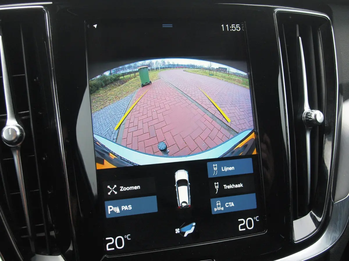 2.0 B3 Momentum Advantage | Camera | Trekhaak | Apple Carplay | Cruise Control |