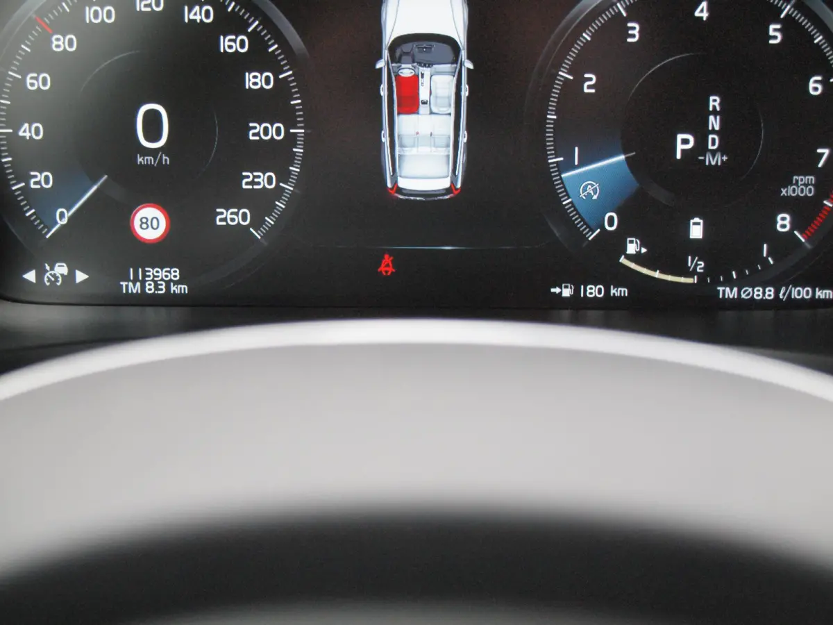 2.0 B3 Momentum Advantage | Camera | Trekhaak | Apple Carplay | Cruise Control |