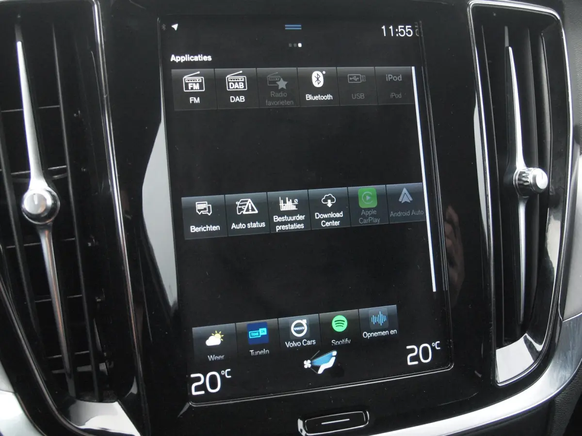 2.0 B3 Momentum Advantage | Camera | Trekhaak | Apple Carplay | Cruise Control |