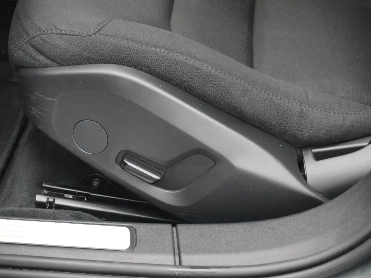 2.0 B3 Momentum Advantage | Camera | Trekhaak | Apple Carplay | Cruise Control |