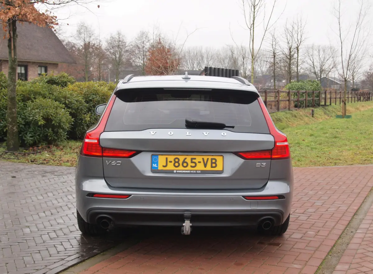 2.0 B3 Momentum Advantage | Camera | Trekhaak | Apple Carplay | Cruise Control |