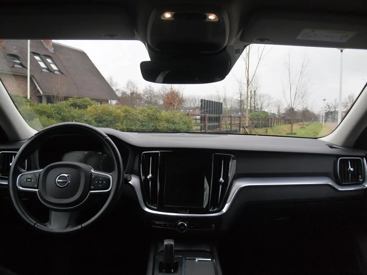 2.0 B3 Momentum Advantage | Camera | Trekhaak | Apple Carplay | Cruise Control |