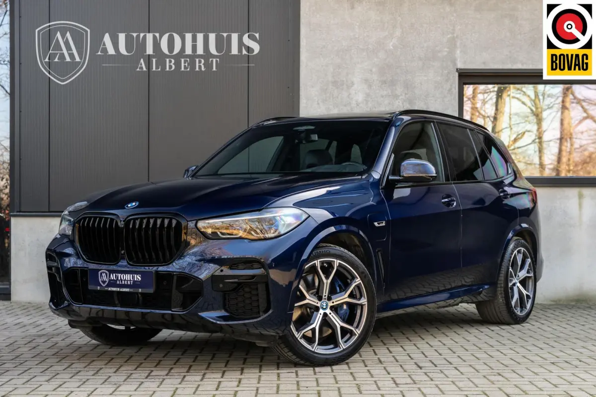 xDrive45e M-Sport Massage Perf Seats Carbon SkyLounge