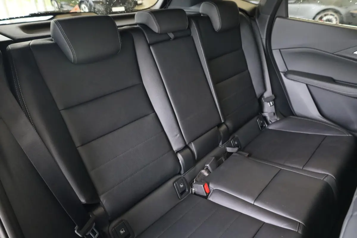 230e xDrive | M Sport | Harman Kardon | Panoramadak | Head-Up Display | Trekhaak