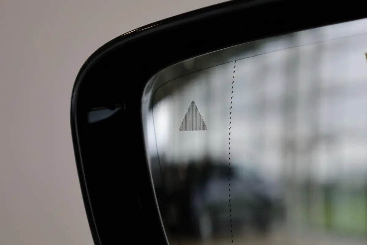 330e | M Sport Pro | Elektrisch Verstelbare Stoelen | Camera | Comfort Access | Parkeersensoren Voor en Achter| HiFi Systeem | Adaptive LED Koplampen