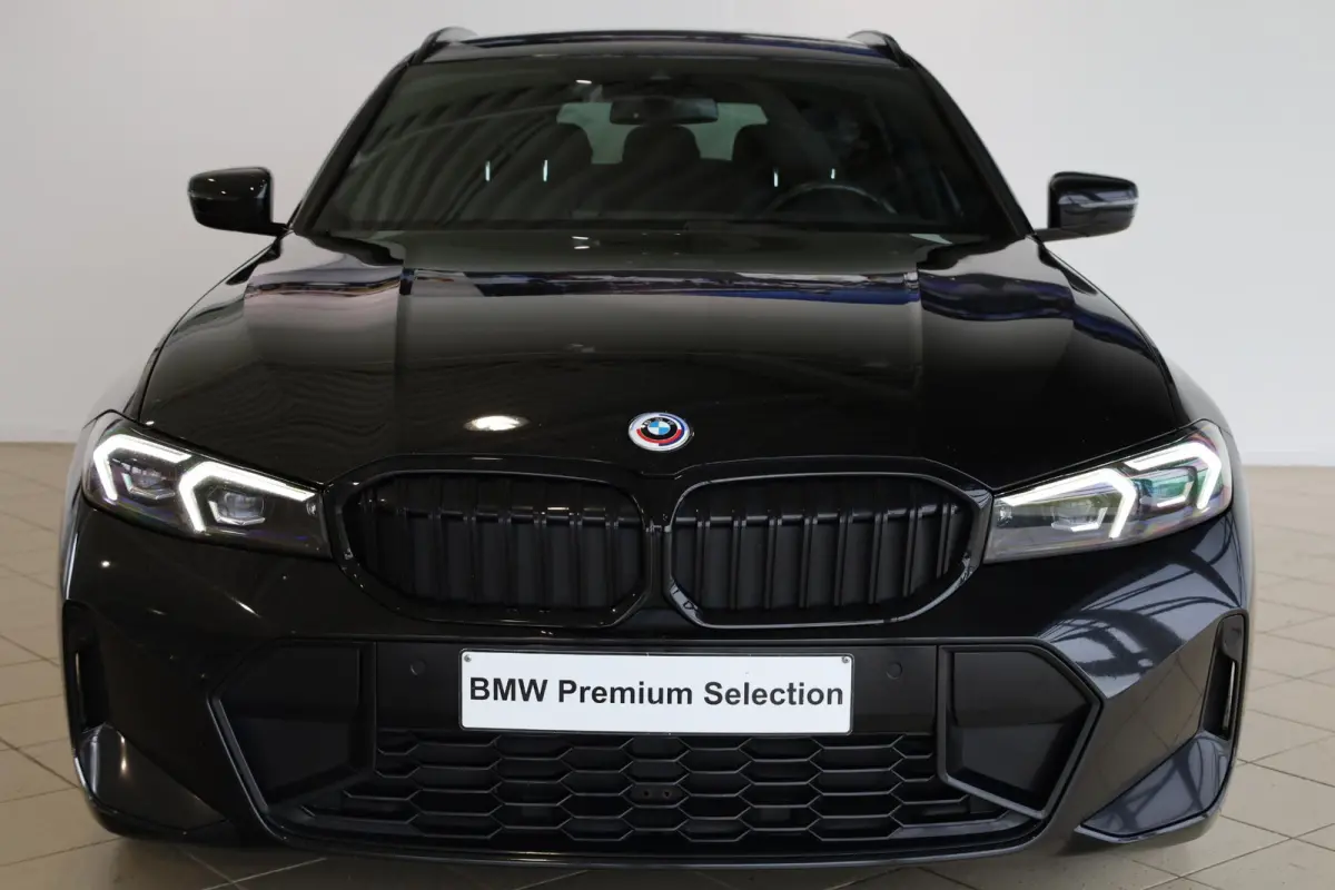 330e | M Sport Pro | Elektrisch Verstelbare Stoelen | Camera | Comfort Access | Parkeersensoren Voor en Achter| HiFi Systeem | Adaptive LED Koplampen