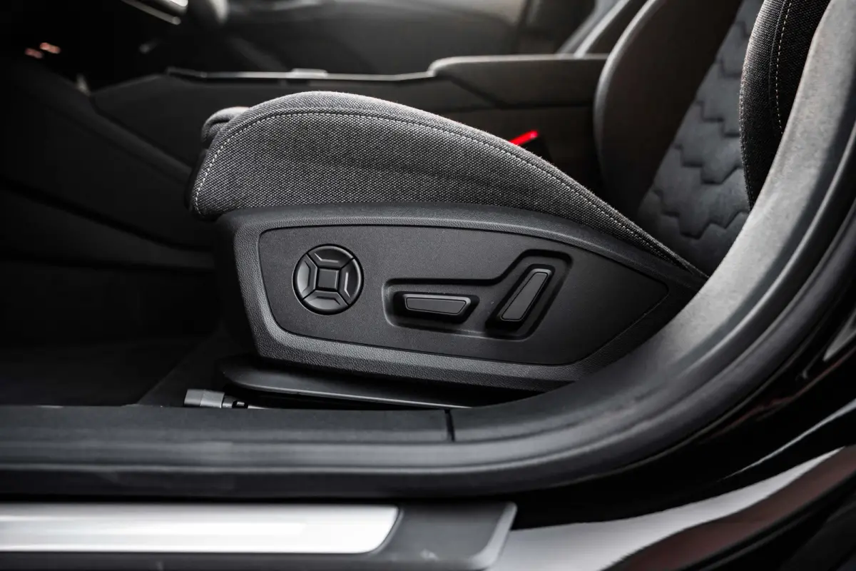 S edition | Audi smartphone interface | Comfortsleutel | Elektrisch instelbare voorstoelen