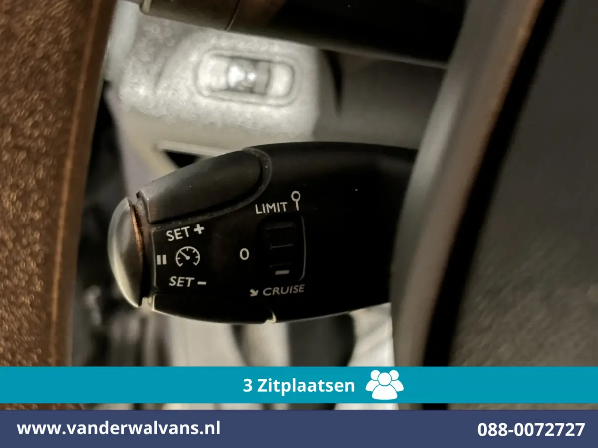 1.5 BlueHDI 102pk L2H1 Euro6 Airco | 3-Zits | Apple Carplay | Camera | Cruisecontrol | Trekhaak Android Auto, Parkeersensoren, Bijrijdersbank