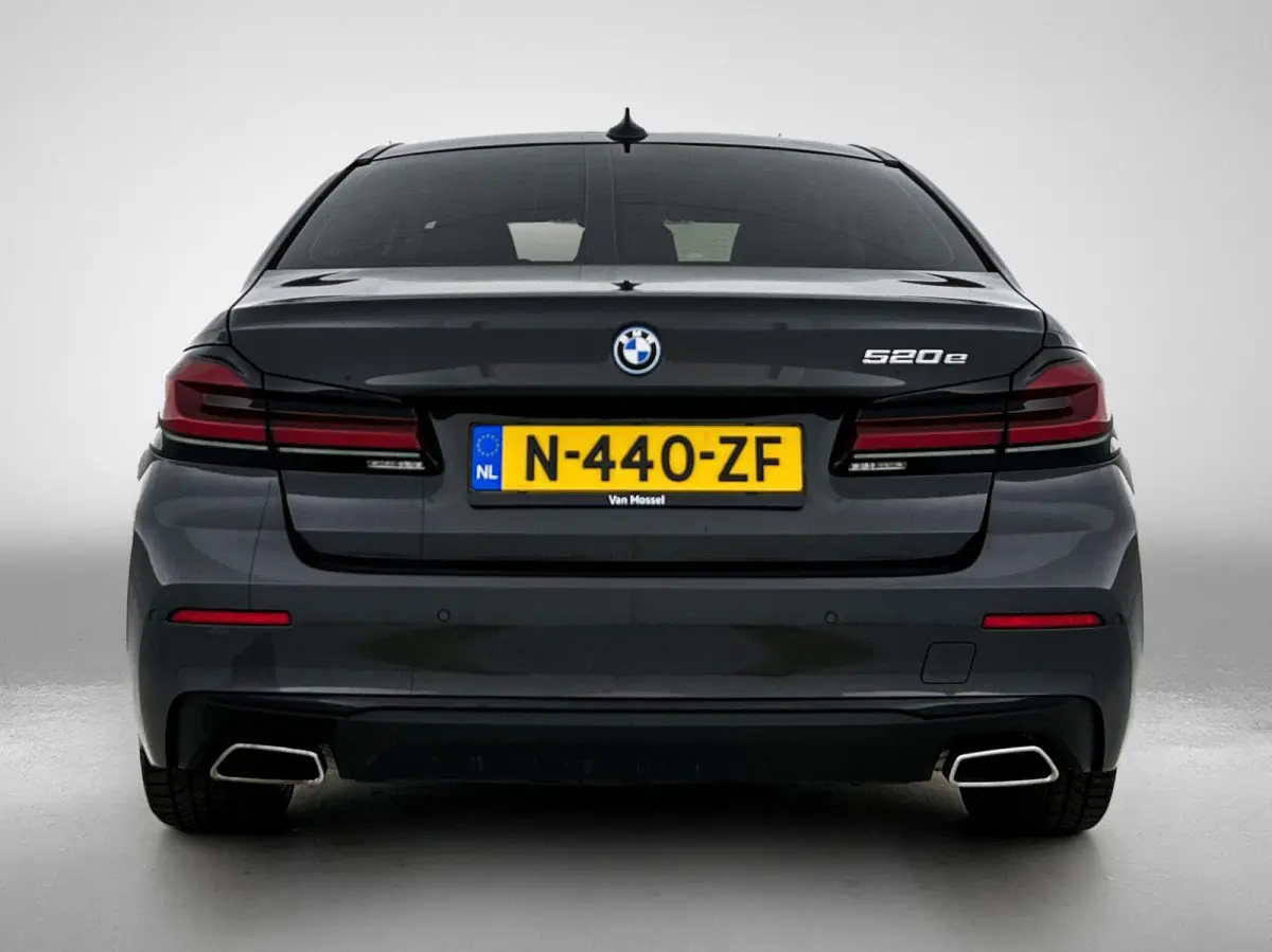 520e Business Edition Plus | SOH 91% | APPLE CARPLAY - ANDROID AUTO | STOELVERWARMING | LASER KOPLAMPEN | ELEKTRISCHE STUURKOLOM | MEMORY | LEDER | ELEKTRISCHE VOORSTOELEN | PARKEERSENSOREN 