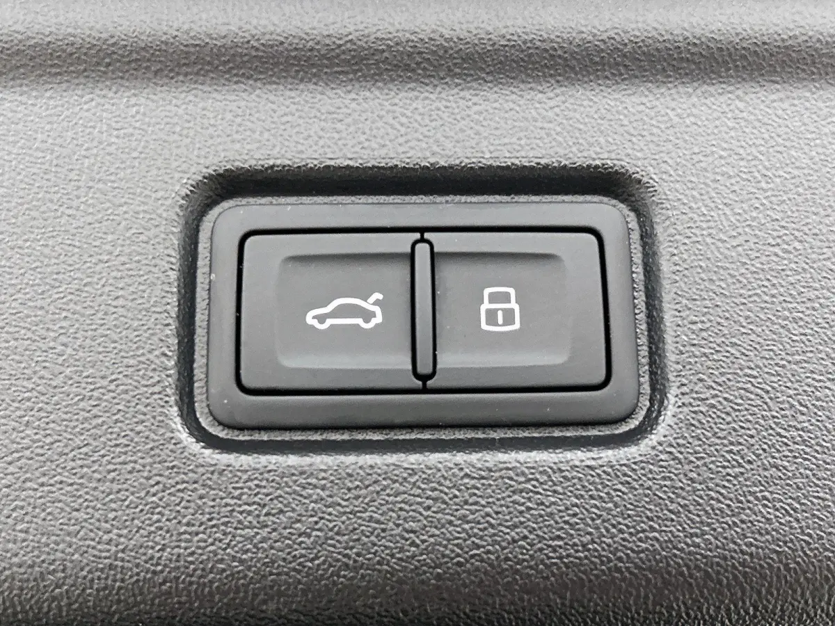 Advanced edition 83 kWh 286 PK | Navigatie | 360 Camera | Audi drive select | Adaptive cruise control | Warmtepomp | Elektrische achterklep | Comfortsleutel | Audi virtual cockpit plus |  Pa
